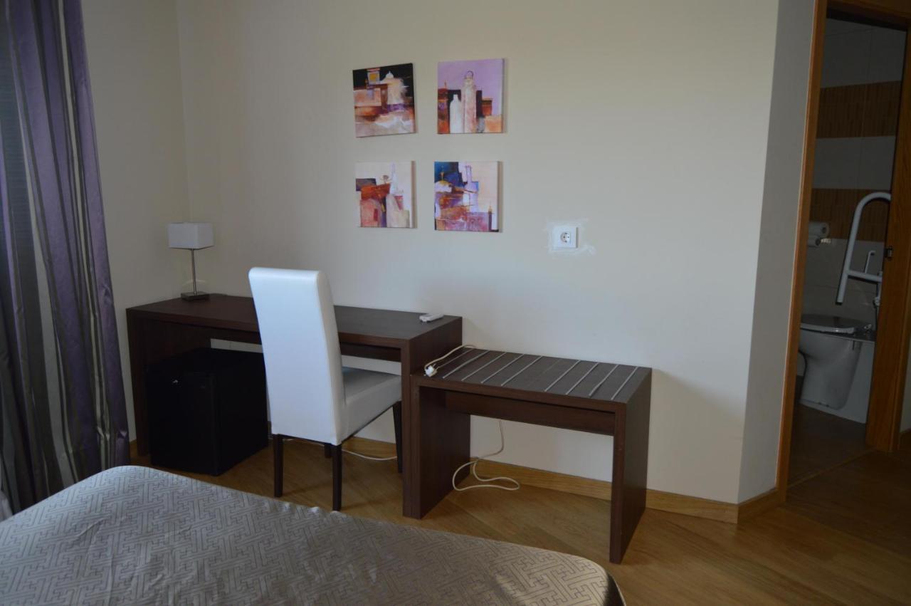 Hotel Pena Cruz Malpartida de Cáceres 外观 照片